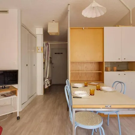 à Avec Balcon, Parking Couvert Et Proche Télécabine - Fr-1-401-24 Apartamento