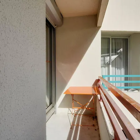 A Avec Balcon, Parking Couvert Et Proche Telecabine - Fr-1-401-24