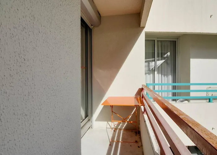 A Avec Balcon, Parking Couvert Et Proche Telecabine - Fr-1-401-24